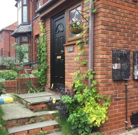 غرفة عائلية مطلّة علي الجبل, Jacks Court B5