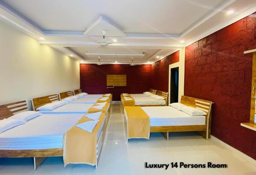 家庭间, Dandeli Kingfisher Lake View Resort