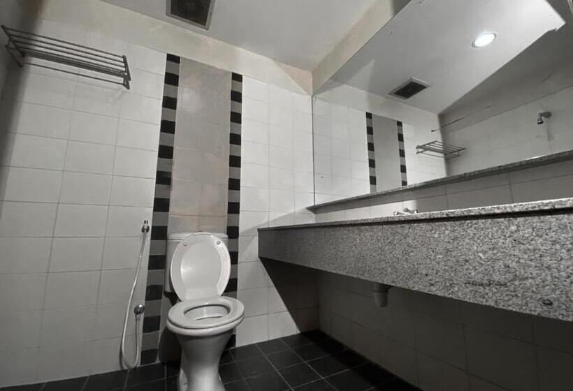 غرفة ديلوكس عائلية, Grand