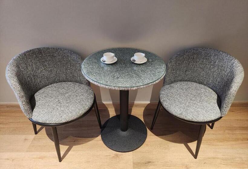 غرفة ديلوكس, Marudu Inn