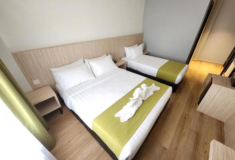 غرفة قياسية ثلاثية, Marudu Inn