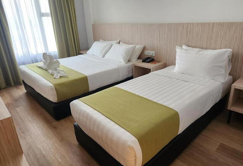 غرفة قياسية ثلاثية, Marudu Inn