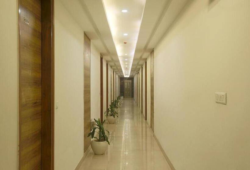Suite Familiar, Park Tree Igi Airport By Unit Of Prithvi Palace