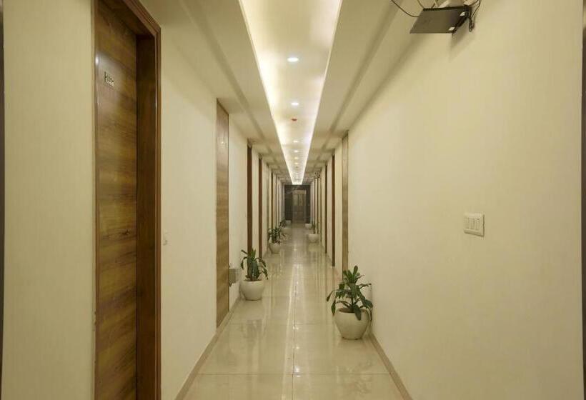 Suite Familiar, Park Tree Igi Airport By Unit Of Prithvi Palace
