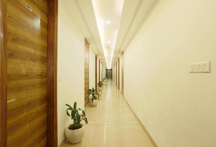 Suite Familiar, Park Tree Igi Airport By Unit Of Prithvi Palace