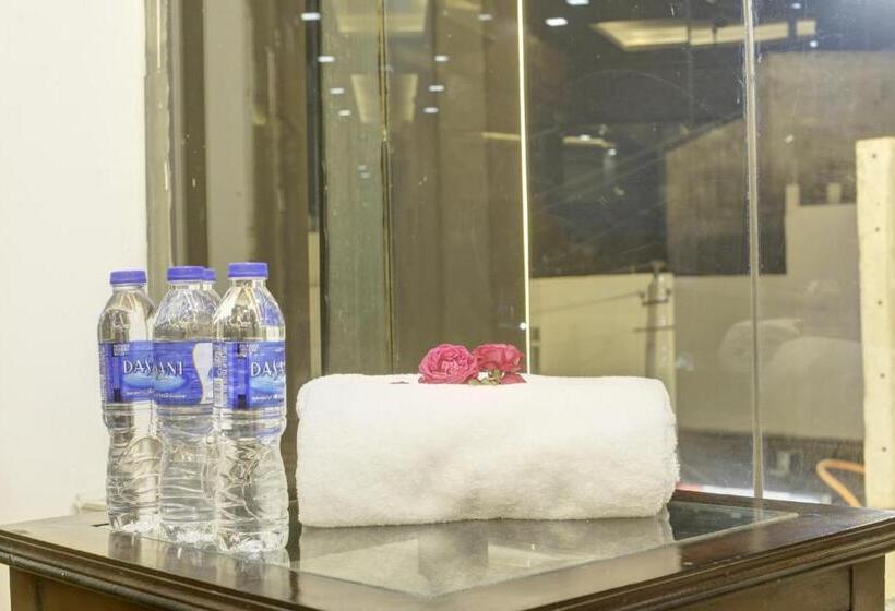 Habitació Deluxe Llit King, Park Tree Igi Airport By Unit Of Prithvi Palace