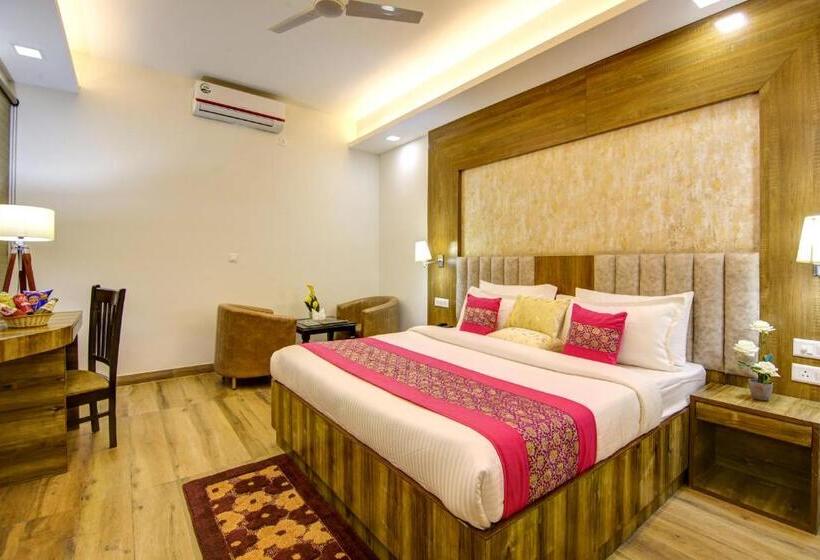 Habitació Deluxe Llit King, Park Tree Igi Airport By Unit Of Prithvi Palace