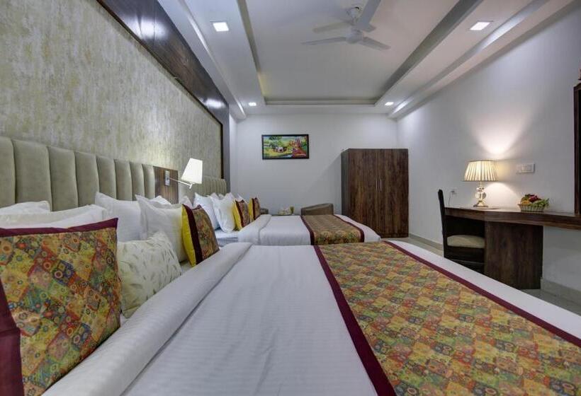 Suite Familiar, Park Tree Igi Airport By Unit Of Prithvi Palace