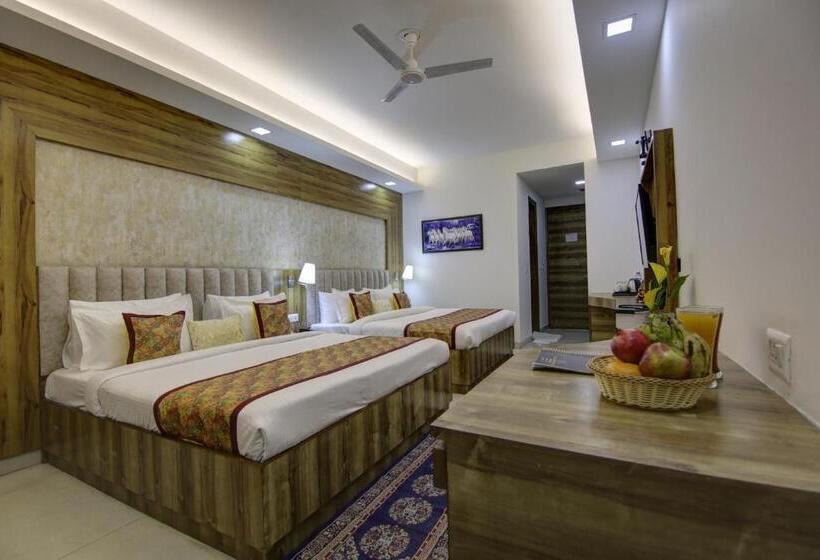 Suite Familiar, Park Tree Igi Airport By Unit Of Prithvi Palace