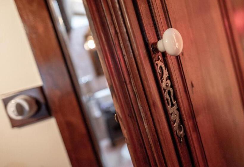Номер Deluxe, Degli Alessandri Palace