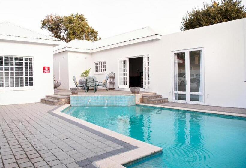 סוויטת סופריור, Serenity Living