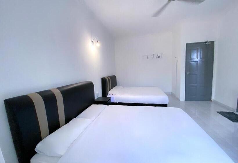 발코니 디럭스 룸, Venice Guest Hostel Bilik Sahaja