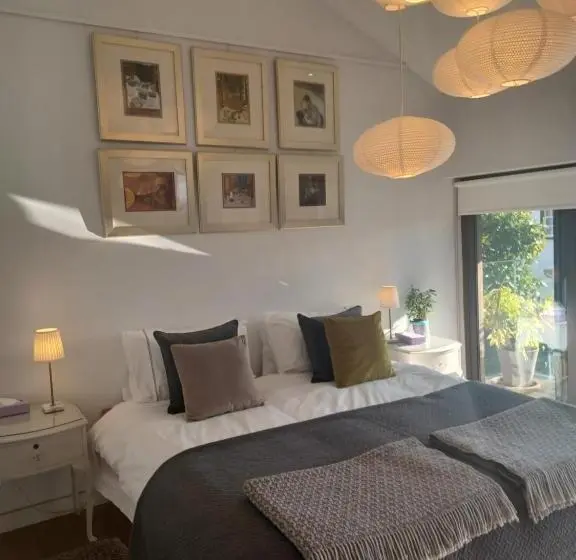 バルコニー付きデラックスルーム, Pound Orchard Bed And Breakfast