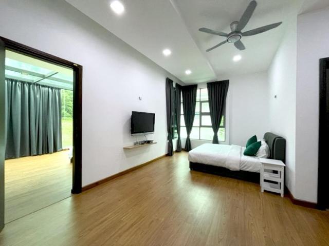 חדר לארבעה סטנדרטי עם נוף לגינה, Teluk Cempedak Seventh Haven