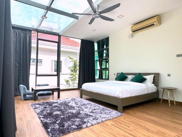 חדר לארבעה סטנדרטי עם נוף לגינה, Teluk Cempedak Seventh Haven