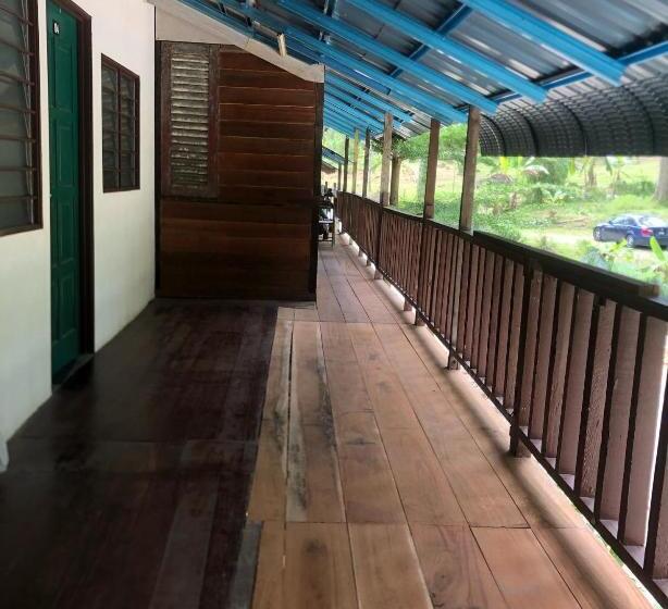 חדר סטנדרט עם מרפסת, Mydusun Chalet, Taiping, Perak, Malaysia