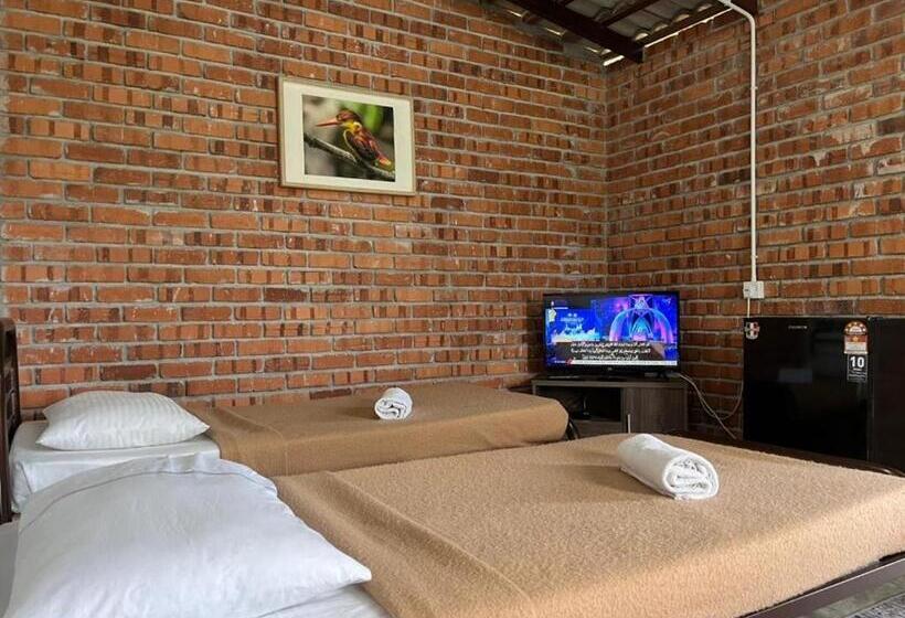 בקתת חדר, Mydusun Chalet, Taiping, Perak, Malaysia