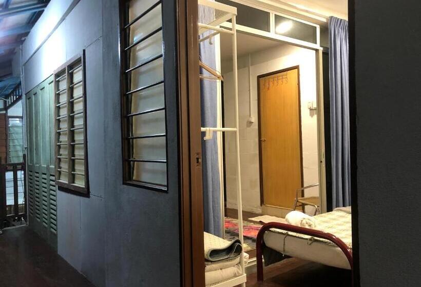 חדר משפחתי, Mydusun Chalet, Taiping, Perak, Malaysia