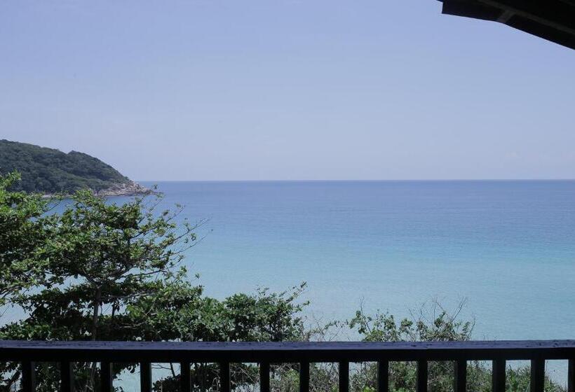 اتاق لوکس با بالکن و چشم‌انداز دریا, D Rock Garden Resort