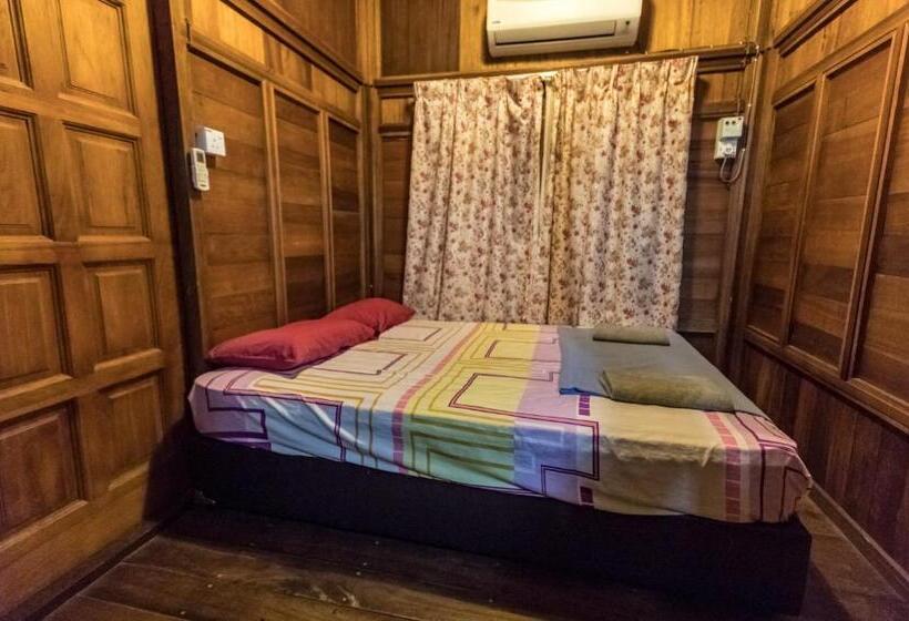 کلبه ییلاقی, D Rock Garden Resort