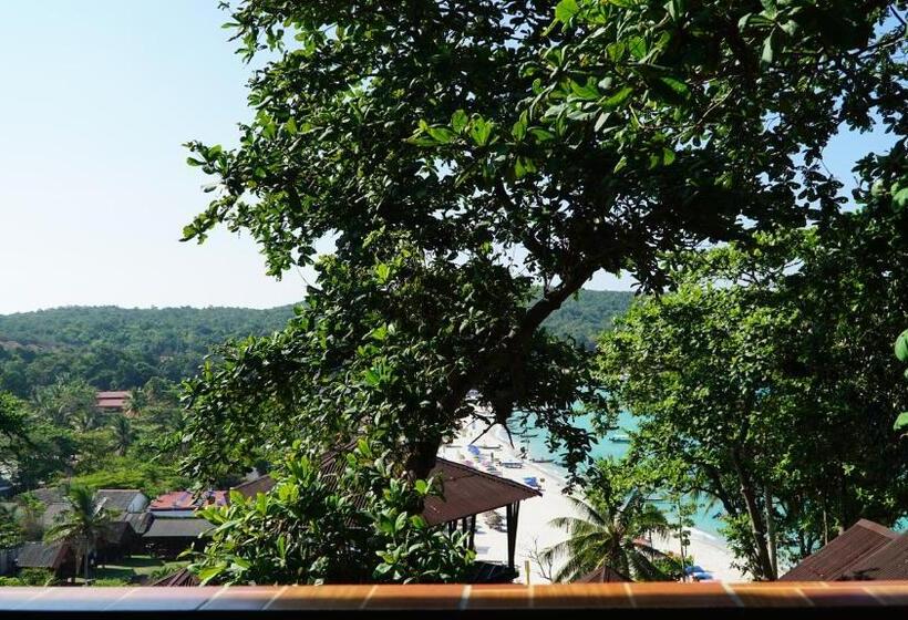 חדר סופריור עם מרפסת, D Rock Garden Resort