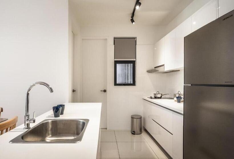 آپارتمان 3 خوابه, H20 Residence Ara Damansara By Airhost