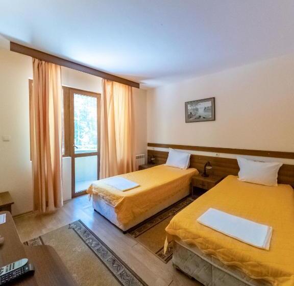 חדר סטנדרט עם מרפסת, почивна база боженишки урвич