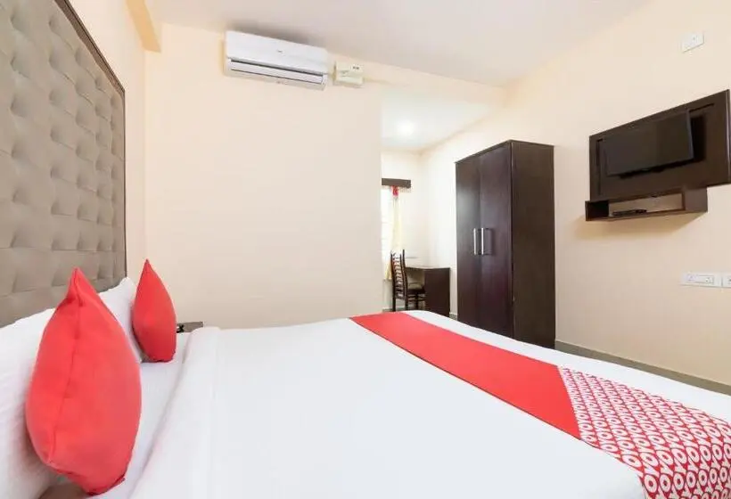 トリプルクラシックルーム, Fabhotel Leo Grand