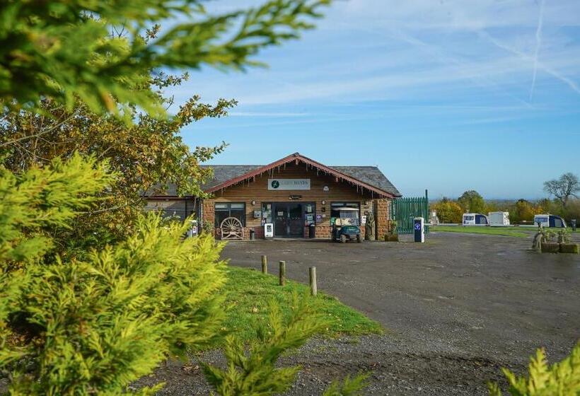 シャレー・スペリアー1寝室, Dog Friendly Stagecoach Glamping Pod With Hot Tub