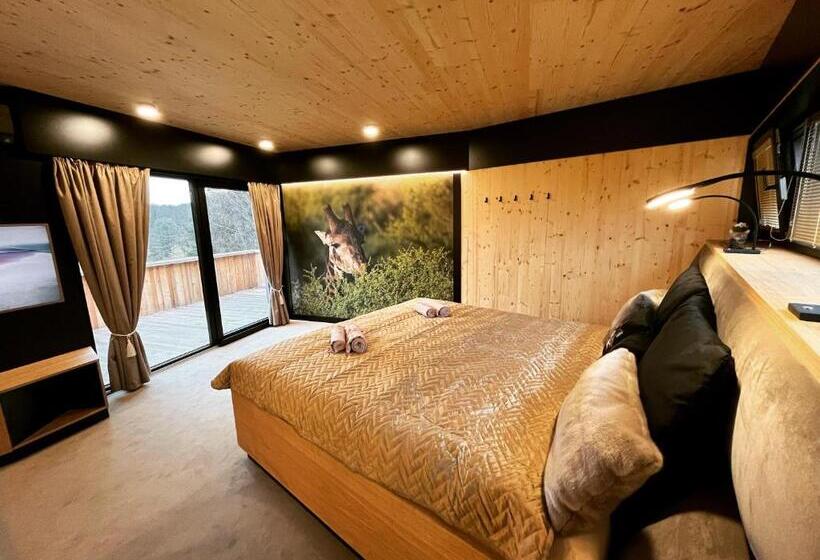 بنجلو ديلوكس, Tvrz Krassa