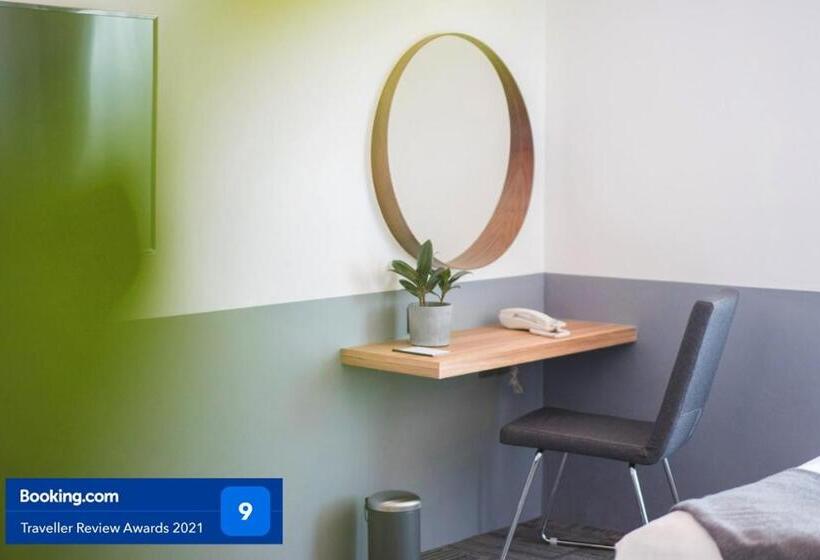 חדר דחוקס עם מיטת קינג, Z