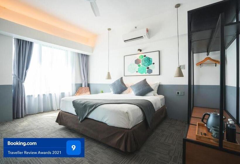 חדר דחוקס עם מיטת קינג, Z