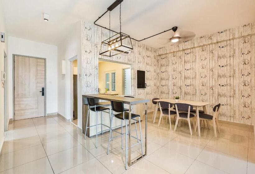 带3个卧室的公寓, Seasons Luxury Apartment By Jk Home