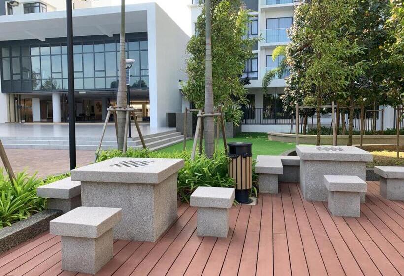 דירת חדר בקומת קרקע, Timur Bay Groundfloor Pool & Seaview