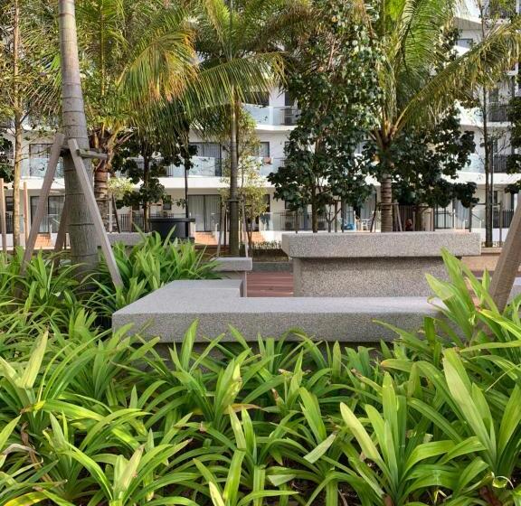 דירת חדר בקומת קרקע, Timur Bay Groundfloor Pool & Seaview