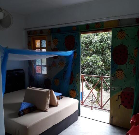 Quarto Estandar com Sacada, Fatehah Inn