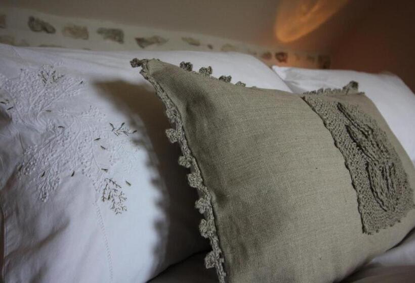 Номер Deluxe, Pitchounette