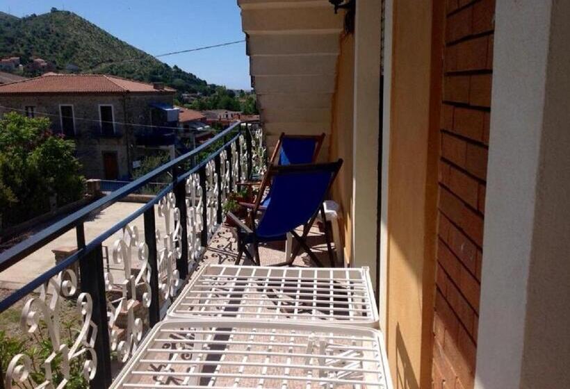 Номер Стандарт Трехместный, Villa Lembo