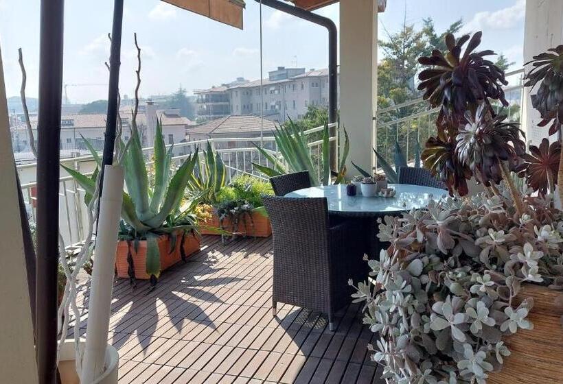 1 Bedroom Apartment Lake View, Villa Paola