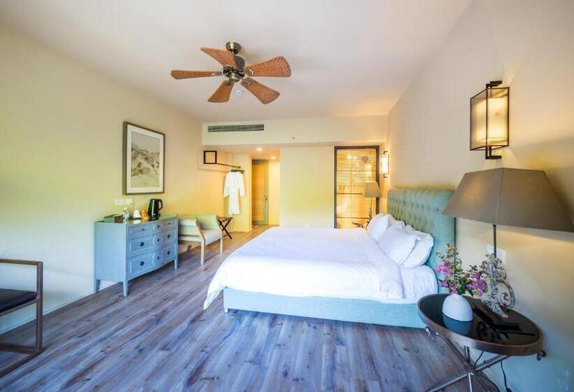 带山景的高级间, Arcadia Resorts