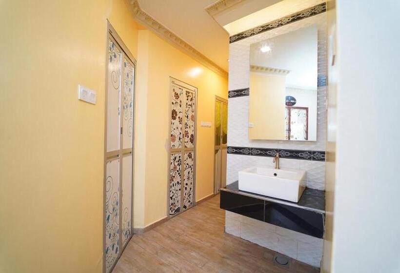 Quarto Estandar Banheiro Compartilhado, Ghazrin S Classic