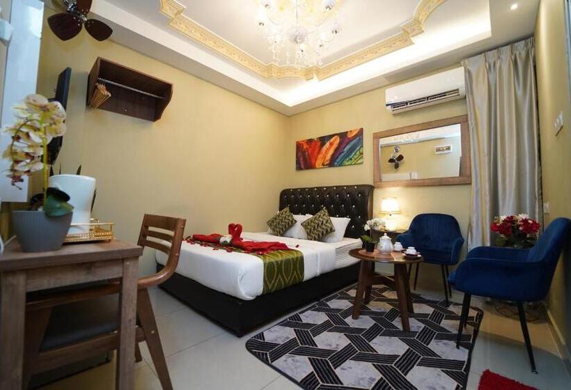 Quarto Deluxe, Ghazrin S Classic