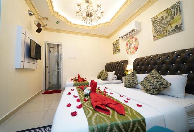 Quarto Familiar Deluxe, Ghazrin S Classic