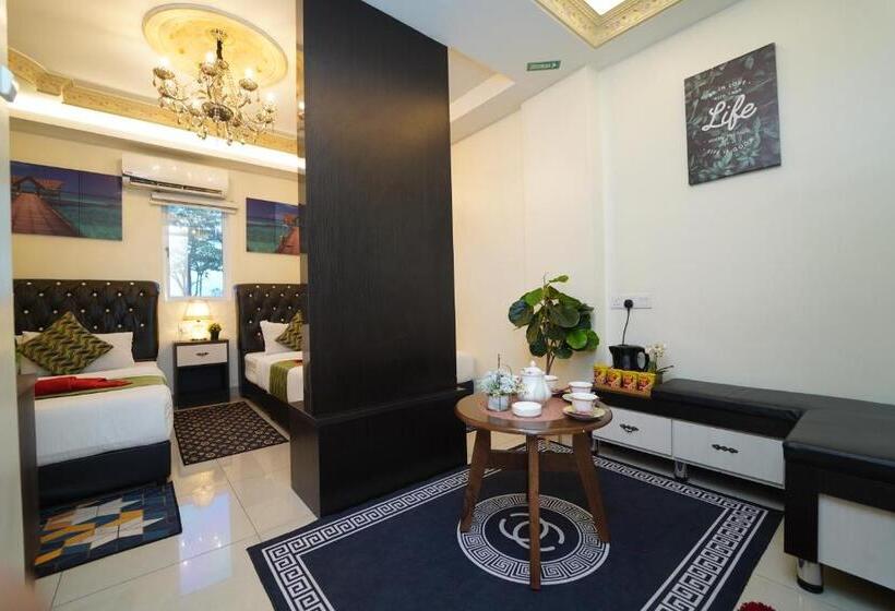 Quarto Familiar Deluxe, Ghazrin S Classic