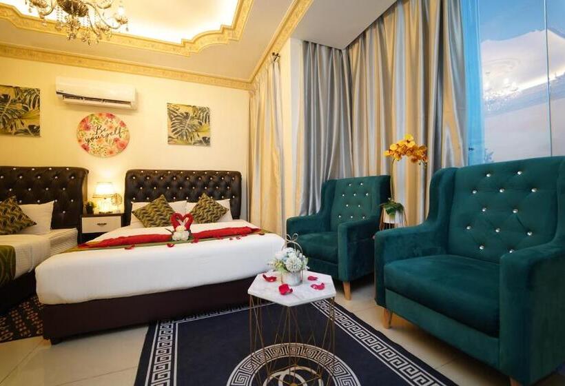 Quarto Familiar Deluxe, Ghazrin S Classic