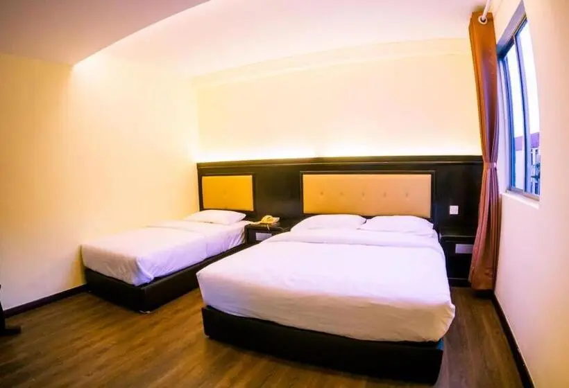 Deluxe Kolmen Hengen Huone, Zuhra