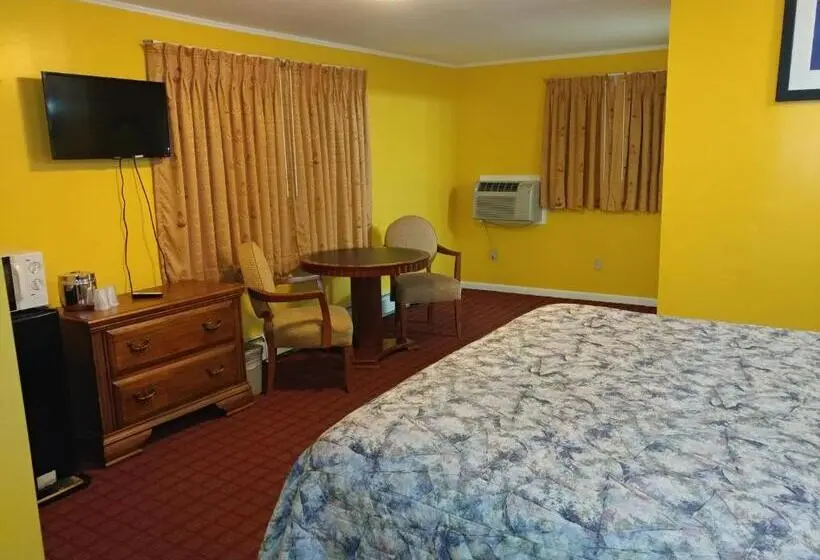 キングサイズベッドのスタンダードルーム, Maine Motel