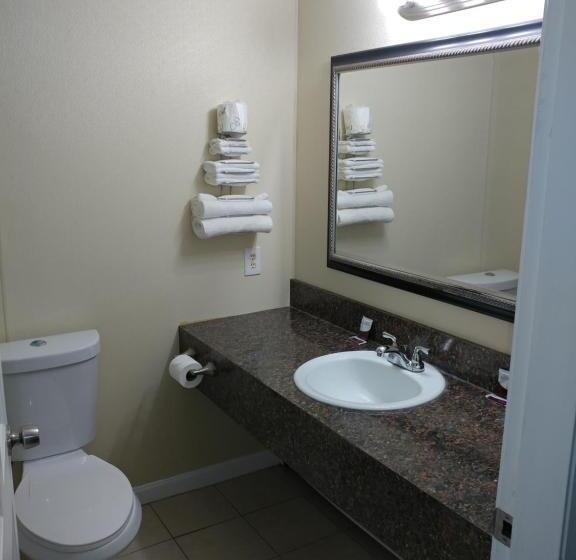 스탠다드 룸 킹사이즈 침대, Maine Motel