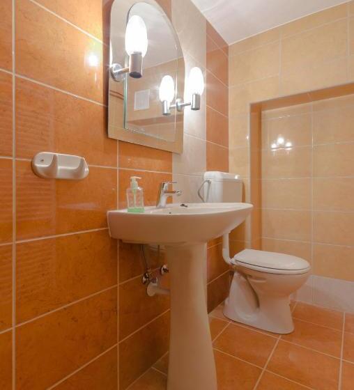 דירת חדר בקומת קרקע, Vincze Villa Vendégház