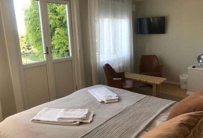 Номер Стандарт с Балконом, Gamla Gästgivaregården